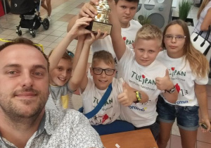 Akcja "SPRZĄTANIE PRZY TULIPANIE".