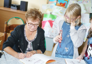 Spotkanie z pisarką Grażyną Bąkiewicz.