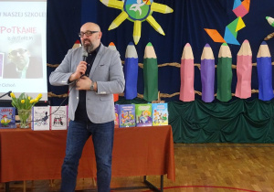 Spotkanie z pisarzem Waldemarem Cichoniem.
