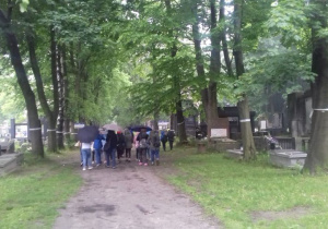 Wycieczka na cmentarz żydowski.