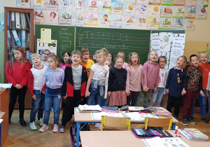 Dzieci świętują Dzień Muzyki.
