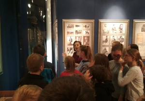 Lekcja muzealna w Muzeum Tradycji Niepodległościowych.