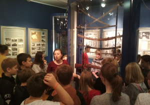Lekcja muzealna w Muzeum Tradycji Niepodległościowych.