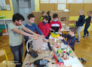 Młodzi konstruktorzy z klasy 3b