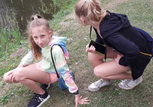 Nad stawikiem.