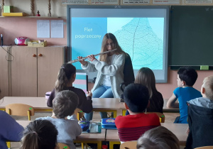Oliwka Bar z fletem poprzecznym w klasie 3a