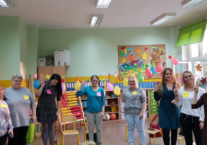 Grupa rodziców podczas przyrzeczenia