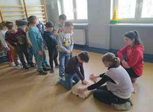 Uczymy ratować.
