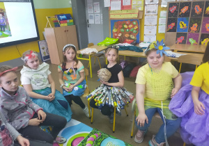 Zabawa papierową kulą