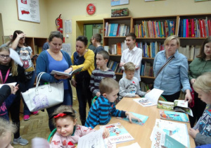 Drzwi otwarte.