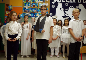 Dzieci recytują swoje role