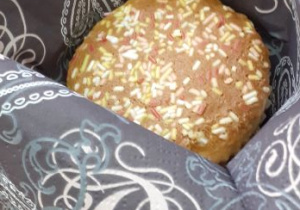 Upieczona babeczka.