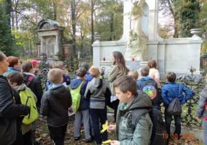 Opowieść o rodzinnej historii.