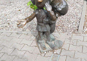 Rzeźba Maurycego i Hawranka