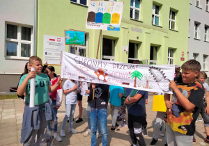Wymarsz spod szkoły
