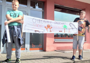 Filip i Igor z transparentem