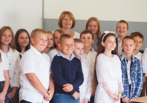 Klasa 4b z wychowawcą, p. Agnieszką Piasecką