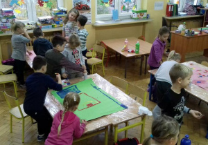 Kolorowe plakaty.