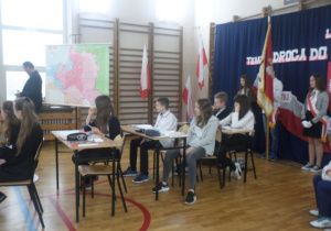 Inscenizacja w wykonaniu klas siódmych.