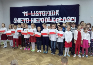 Koncert patriotyczny, klasy trzecie.
