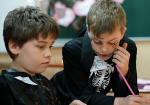 Andrzejkowy wieczór wróżb- zabawa dla uczniów klasy 4b i klasy 4c.
