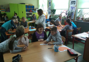 Praca w małych grupach.
