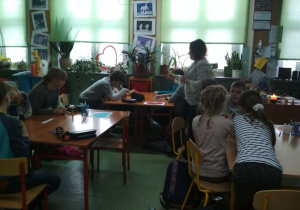 Praca w małych grupach.