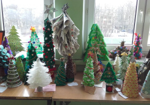 Rozstrzygnięcie XI Międzyszkolnego Konkursu Plastycznego „ Świąteczne Cuda” pod hasłem CHOINKA.