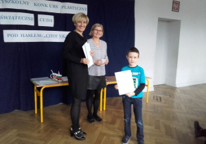 Rozstrzygnięcie XI Międzyszkolnego Konkursu Plastycznego „ Świąteczne Cuda” pod hasłem CHOINKA.