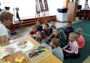 Wycieczka uczniów 1a do biblioteki przy ul. Wilczej.