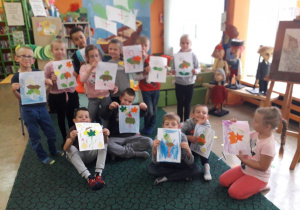 Wycieczka uczniów 1a do biblioteki przy ul. Wilczej.