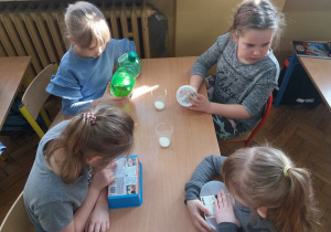Zajęcia w ramach projektu Zdrowo jem, więcej wiem- W Białej krainie - ostrożnie z solą i cukrem.