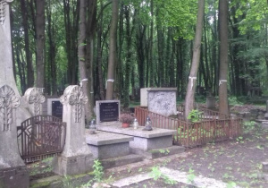 Wycieczka na cmentarz żydowski.
