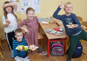 Wesoło, kolorowo i pysznie w pracowni piewszej klasy.