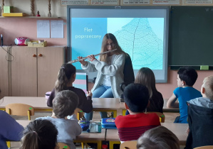 Oliwka Bar z fletem poprzecznym w klasie 3a