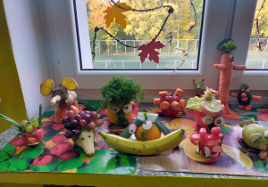 Owocowo- warzywne zwierzęta wykonane przez uczniów