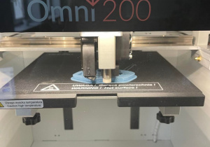 Drukarka 3D podczas drukowania