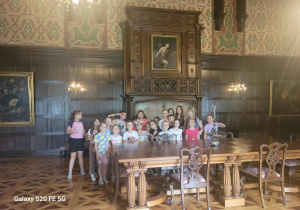 Zdjęcie grupowe w pałacu Herbsta
