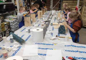 Uczniowie podczas pracy