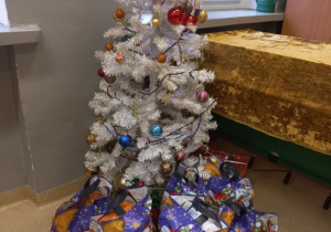 Paczki dla Rodzin z naszej szkoły Monika