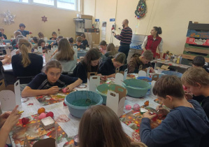 Zabieramy się za dekorowanie bombek