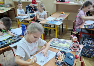 Klasa 1b adresuje kartki