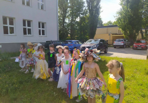 Uśmiechnięci uczestnicy konkursu