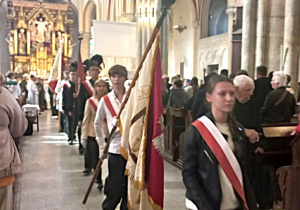 Wejście pocztu sztandarowego